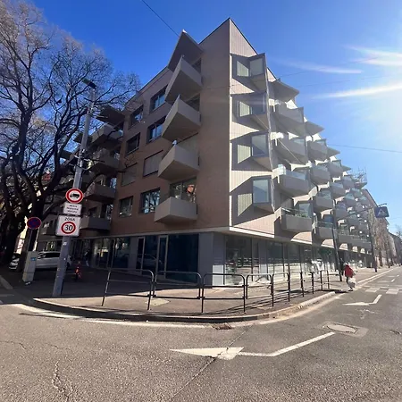 Vapartment , Private Parking