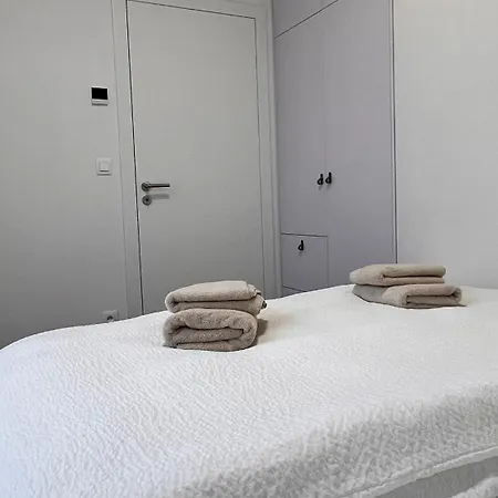 Vapartment Nova Vajnorska , Private Parking Daire