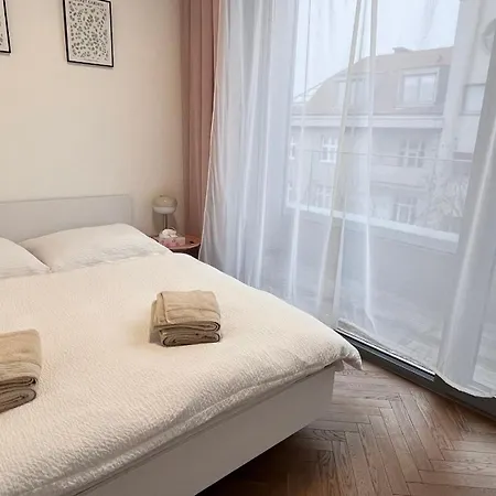 Apartament Vapartment Nova Vajnorska , Private Parking